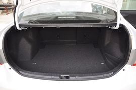 2013款丰田卡罗拉1.6L