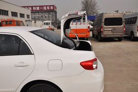 2013款丰田卡罗拉1.6L