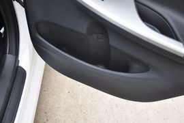 2013款丰田卡罗拉1.6L