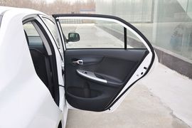 2013款丰田卡罗拉1.6L