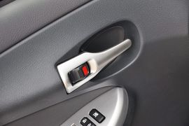 2013款丰田卡罗拉1.6L