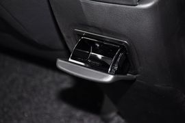 2013款丰田卡罗拉1.6L