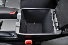 2013款丰田卡罗拉1.6L