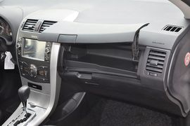 2013款丰田卡罗拉1.6L
