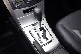 2013款丰田卡罗拉1.6L