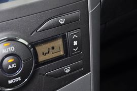 2013款丰田卡罗拉1.6L