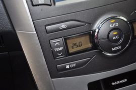 2013款丰田卡罗拉1.6L