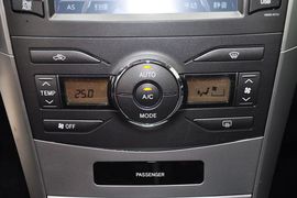 2013款丰田卡罗拉1.6L
