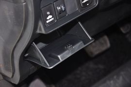 2013款丰田卡罗拉1.6L