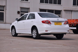 2013款丰田卡罗拉1.6L