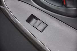 2013款丰田RAV4
