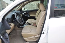 2013款丰田RAV4