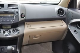 2013款丰田RAV4