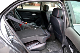 实拍北京汽车绅宝D320