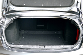 实拍北京汽车绅宝D320