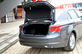 实拍北京汽车绅宝D320