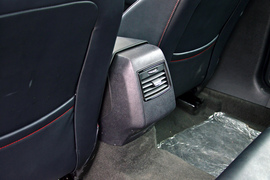 实拍北京汽车绅宝D320