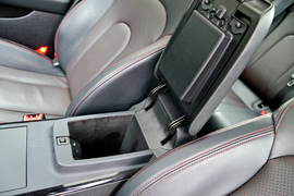 实拍北京汽车绅宝D320