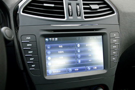 实拍北京汽车绅宝D320