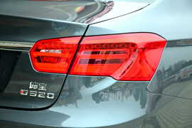 实拍北京汽车绅宝D320