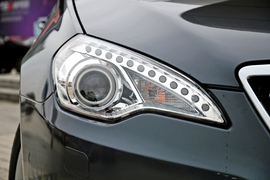 实拍北京汽车绅宝D320