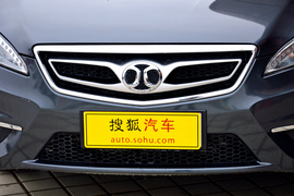 实拍北京汽车绅宝D320