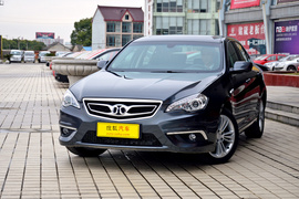 实拍北京汽车绅宝D320