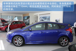 2013款福克斯ST2.0T手动标准版到店实拍