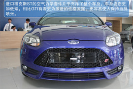 2013款福克斯ST2.0T手动标准版到店实拍