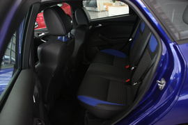 2013款福克斯ST2.0T手动标准版到店实拍