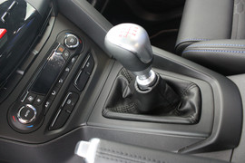 2013款福克斯ST2.0T手动标准版到店实拍