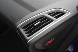 2013款福克斯ST2.0T手动标准版到店实拍