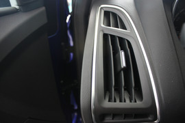 2013款福克斯ST2.0T手动标准版到店实拍