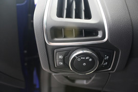 2013款福克斯ST2.0T手动标准版到店实拍