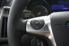 2013款福克斯ST2.0T手动标准版到店实拍