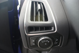 2013款福克斯ST2.0T手动标准版到店实拍