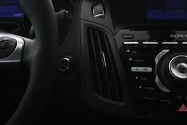 2013款福克斯ST2.0T手动标准版到店实拍