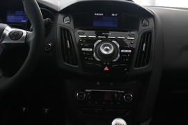 2013款福克斯ST2.0T手动标准版到店实拍