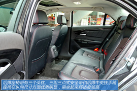 图解北京汽车绅宝D320顶配