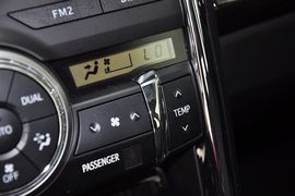 2010款丰田锐志2.5S风度菁华版