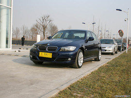 2009款宝马3外观