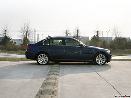 2009款宝马3外观