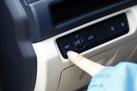 2013款海马M3试驾