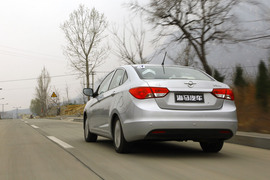 2013款海马M3试驾