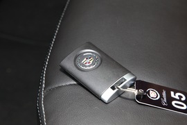 试驾凯迪拉克全新SRX