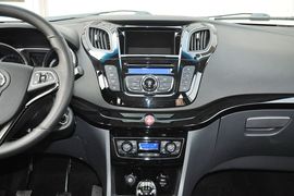 2013款江淮和悦RS