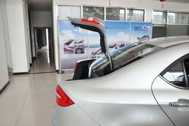 2012款江淮和悦1.5L手动尊逸运动型