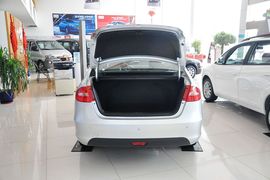 2012款江淮和悦1.5L手动尊逸运动型