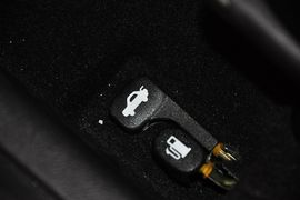 2012款江淮和悦1.5L手动尊逸运动型