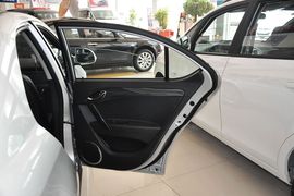 2012款江淮和悦1.5L手动尊逸运动型